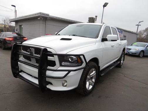 2016 RAM 1500 Sport