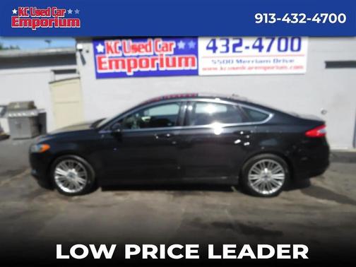 Black 2015 Ford Fusion SE