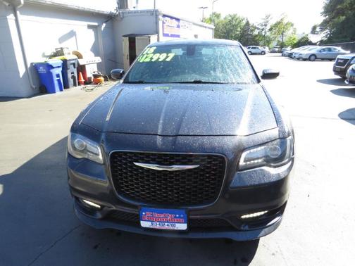 2018 Chrysler 300 S