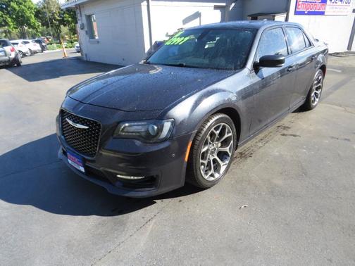 2018 Chrysler 300 S