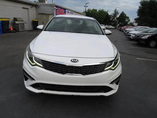 White 2019 Kia Optima LX