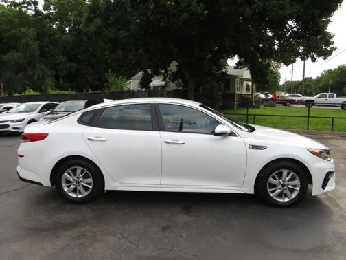 White 2019 Kia Optima LX