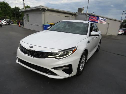 White 2019 Kia Optima LX