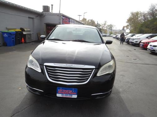 2012 Chrysler 200 Touring