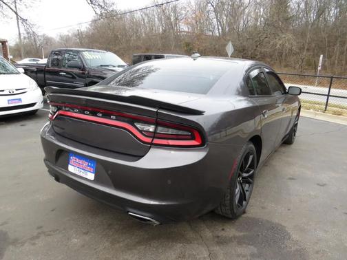 2017 Dodge Charger SXT