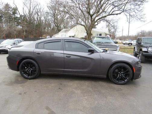2017 Dodge Charger SXT
