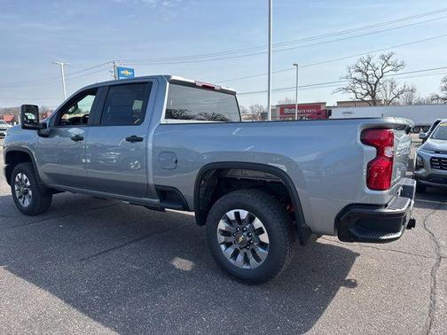 Sterling Gray Metallic 2026 Chevrolet Silverado 2500 Custom