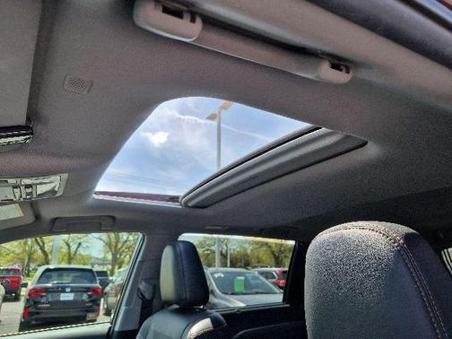 Ooh La La Rouge Mica 2019 Toyota Highlander Limited