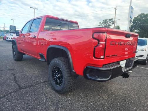 2025 Chevrolet Silverado 2500 4WD Crew Cab Standard Bed ZR2