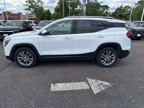 Summit White 2024 GMC Terrain SLT