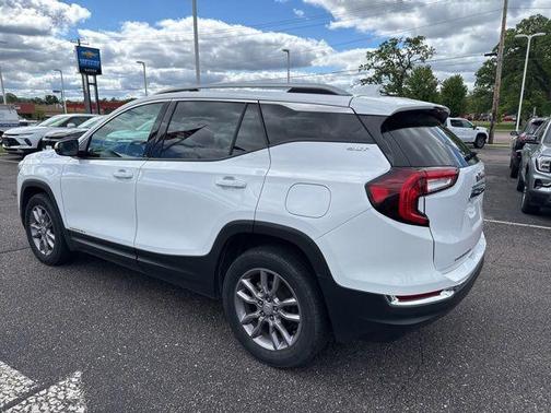 Summit White 2024 GMC Terrain SLT