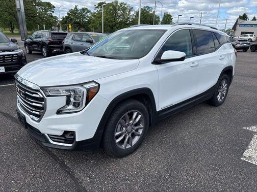 Summit White 2024 GMC Terrain SLT