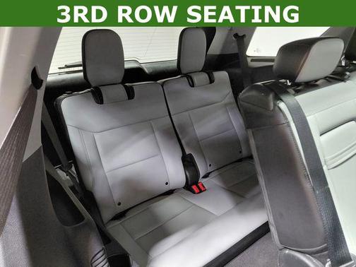 Star White Metallic Tri-Coat 2021 Ford Explorer XLT