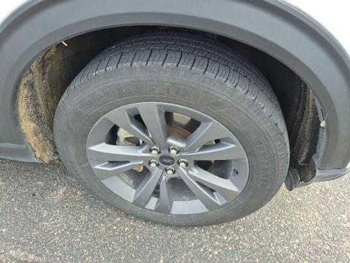 Star White Metallic Tri-Coat 2021 Ford Explorer XLT