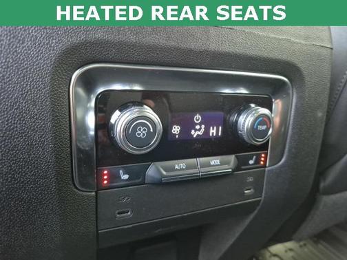 2025 GMC Yukon 4WD AT4