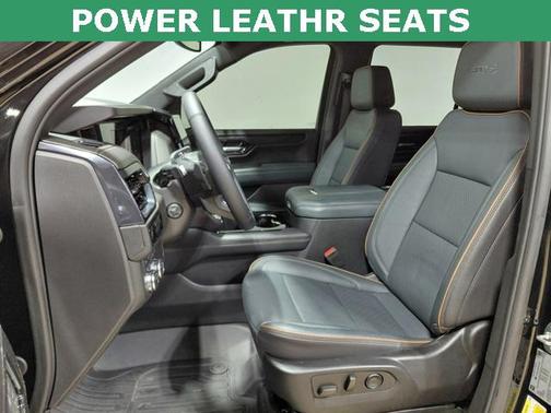 2025 GMC Yukon 4WD AT4