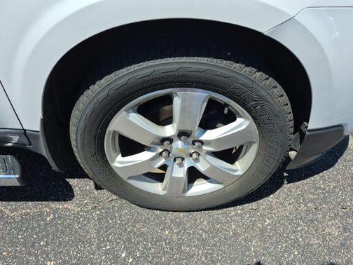 Iridescent Pearl Tricoat 2017 Chevrolet Traverse Premier