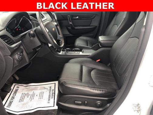 Iridescent Pearl Tricoat 2017 Chevrolet Traverse Premier