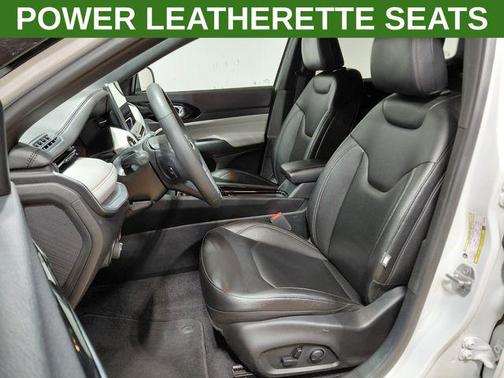 Bright White Clearcoat 2025 Jeep Compass Limited