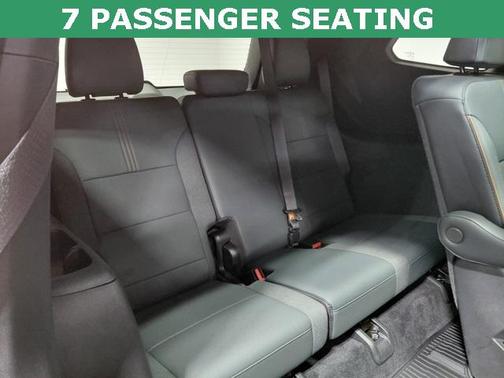 2024 GMC Acadia AWD AT4