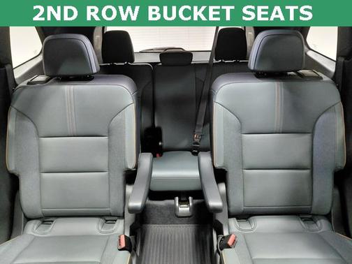 2024 GMC Acadia AWD AT4