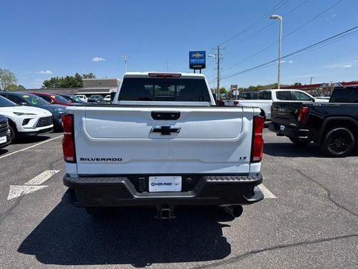 Summit White 2026 Chevrolet Silverado 2500 LT