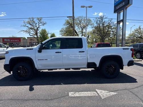 Summit White 2026 Chevrolet Silverado 2500 LT