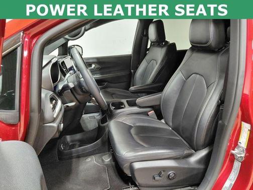 2025 Chrysler Pacifica L