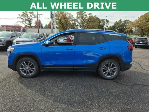 2024 GMC Terrain SLT
