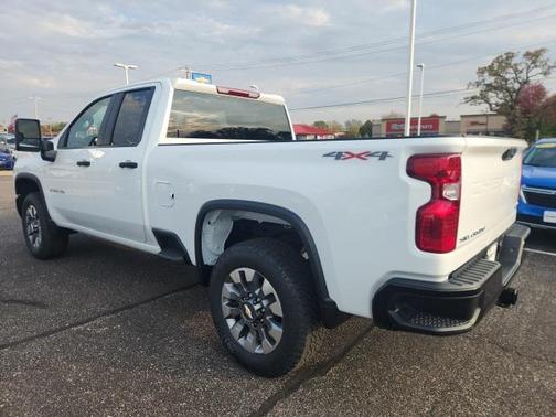 2026 Chevrolet Silverado 2500 Custom