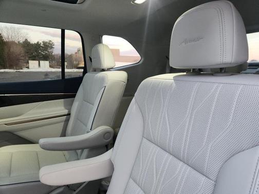 2025 Buick Enclave Avenir FWD