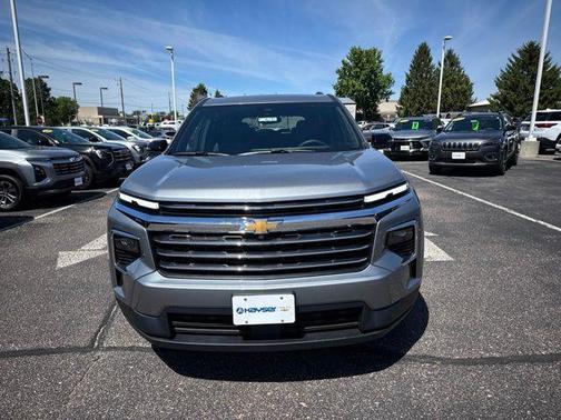 Sterling Gray Metallic 2026 Chevrolet Traverse LT