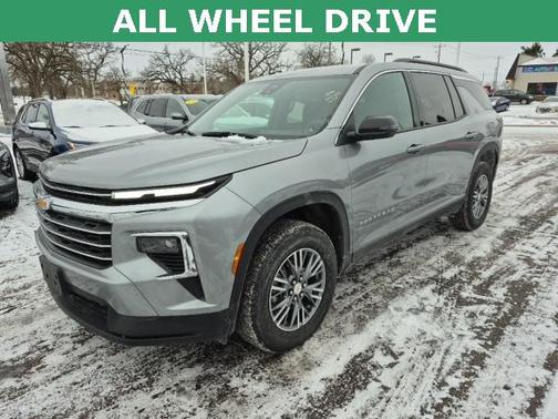 2025 Chevrolet Traverse LT