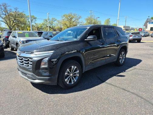 Mosaic Black Metallic 2026 Chevrolet Equinox 1LT