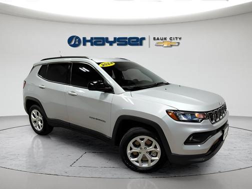 Silver Zynith Metallic Clearcoat 2024 Jeep Compass Latitude