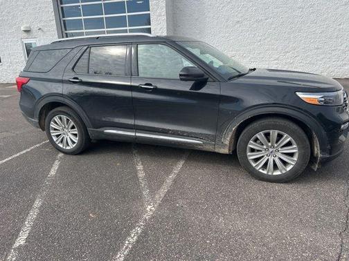 Agate Black Metallic 2022 Ford Explorer Limited