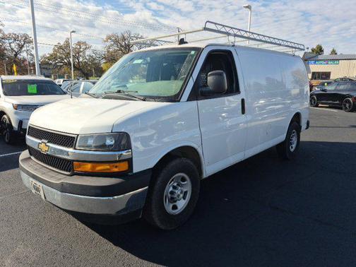 Summit White 2020 Chevrolet Express 2500 Work Van