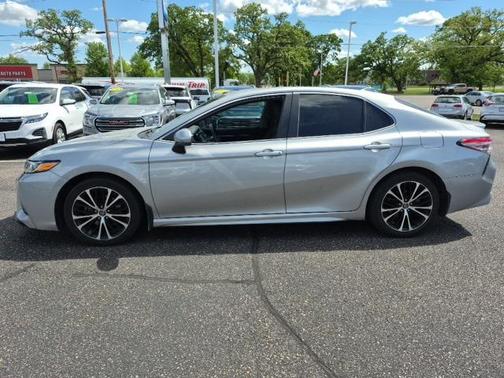 2019 Toyota Camry SE