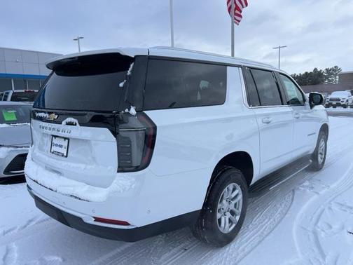 2026 Chevrolet Suburban LT
