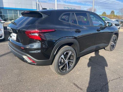 Mosaic Black Metallic 2026 Chevrolet Trax FWD 1RS