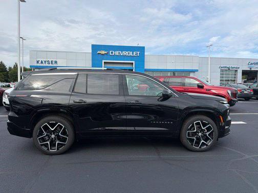 Black Metallic 2026 Chevrolet Traverse High Country