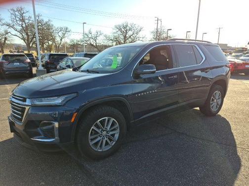 Northsky Blue Metallic 2023 Chevrolet Traverse LT Cloth