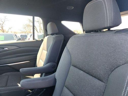 Lakeshore Blue Metallic 2025 Chevrolet Traverse LT