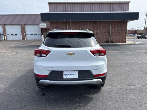 Summit White 2026 Chevrolet Trailblazer LT