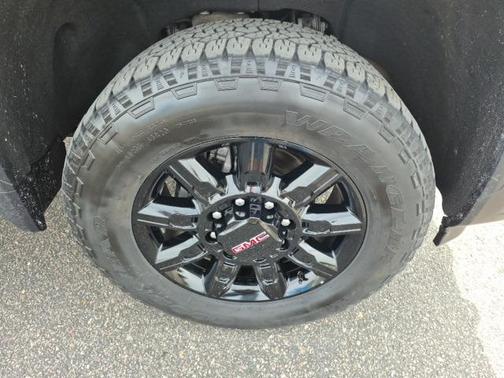 2025 GMC Sierra 3500 AT4