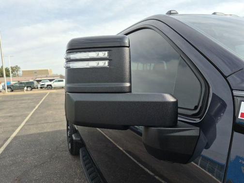 2025 GMC Sierra 3500 AT4