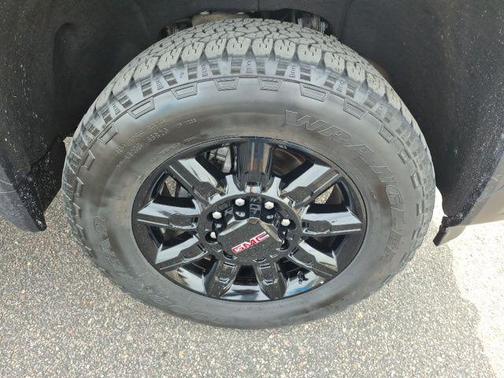 2025 GMC Sierra 3500 AT4