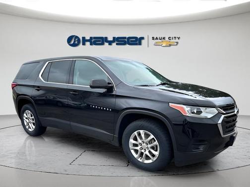 Mosaic Black Metallic 2019 Chevrolet Traverse LS