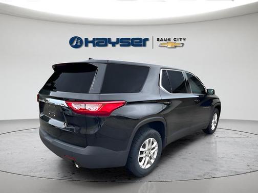 Mosaic Black Metallic 2019 Chevrolet Traverse LS