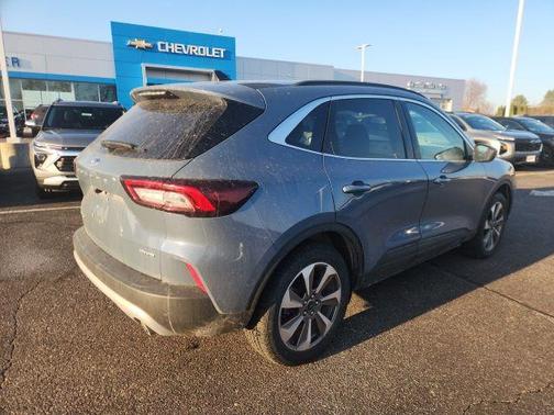 2025 Ford Escape Platinum